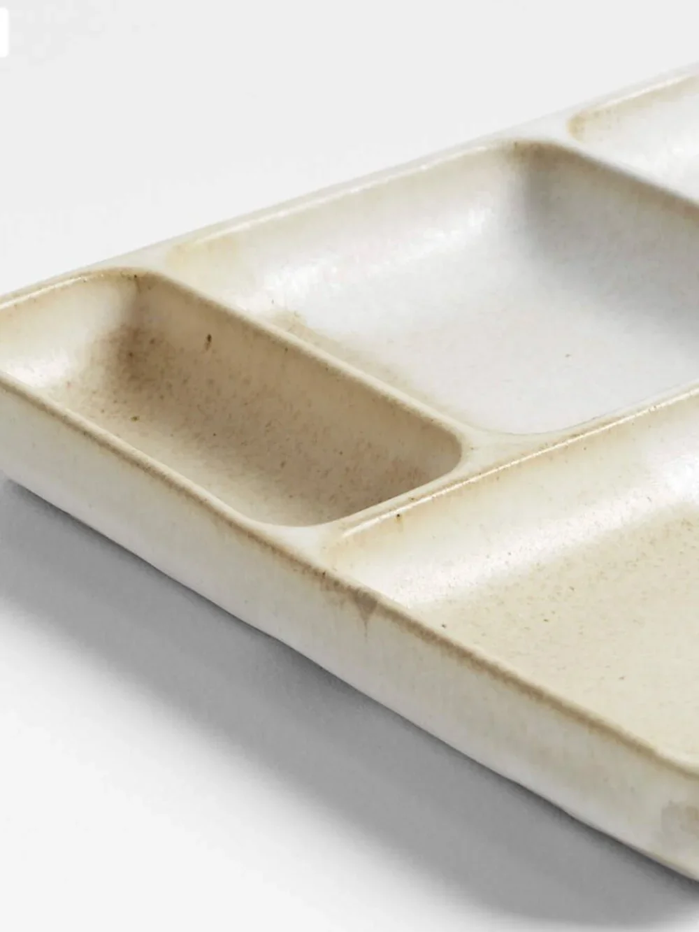 Crate & Barrel Kaito Rectangle Stoneware Bento Plate white beige